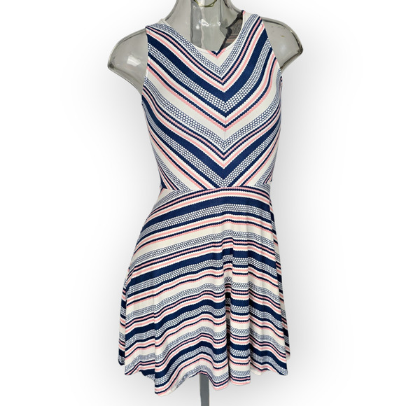 Derek Heart Striped Mini Dress Thin Light Comfortable Fitted Sporty Size M - Picture 1 of 7